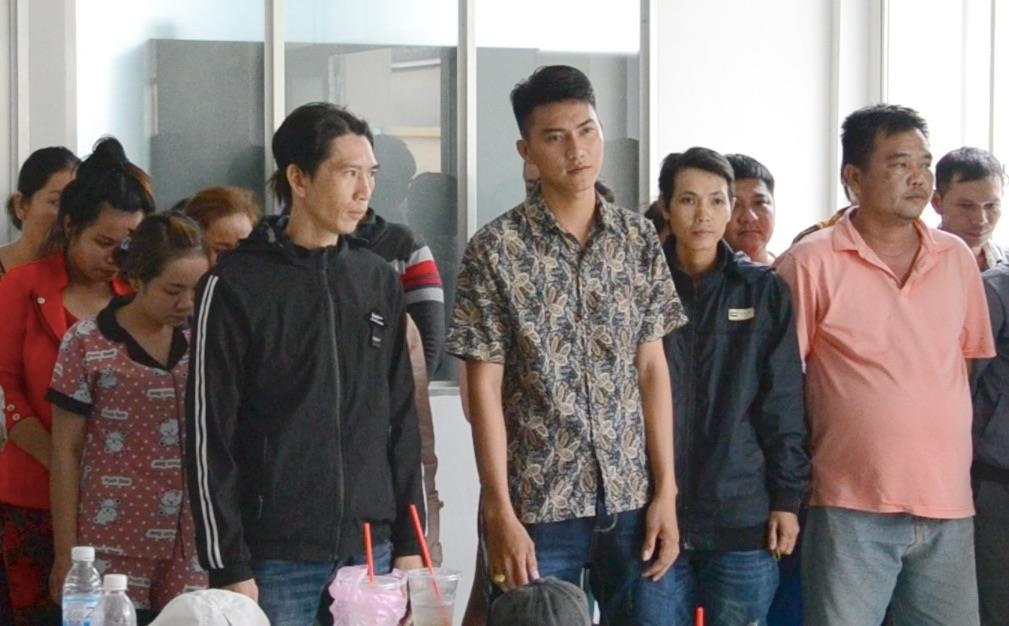 Nhóm 18 quý bà đánh bạc ở Tiền Giang ảnh 2 Nhom 18 quy ba danh bac o Tien Giang anh 2