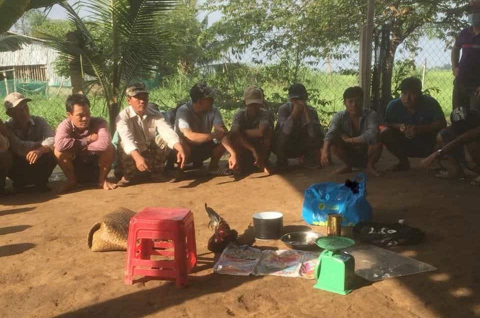 Cảnh sát triệt phá trường gà ảnh 1 Canh sat triet pha truong ga anh 1