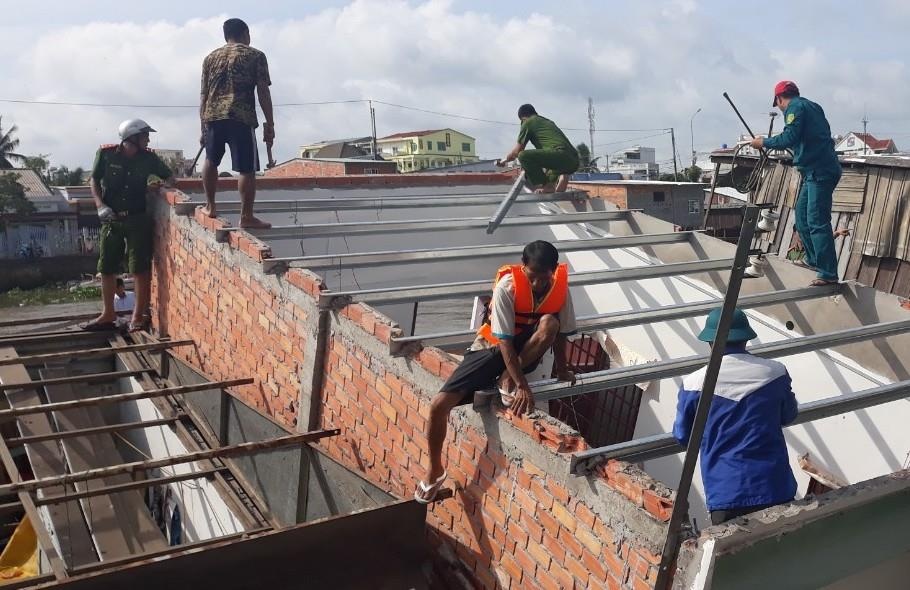 Sat lo bo song Nha Man anh 2