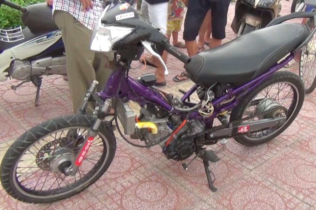 Nhóm thanh niên đua xe trái phép ảnh 1 Nhom thanh nien dua xe trai phep anh 1
