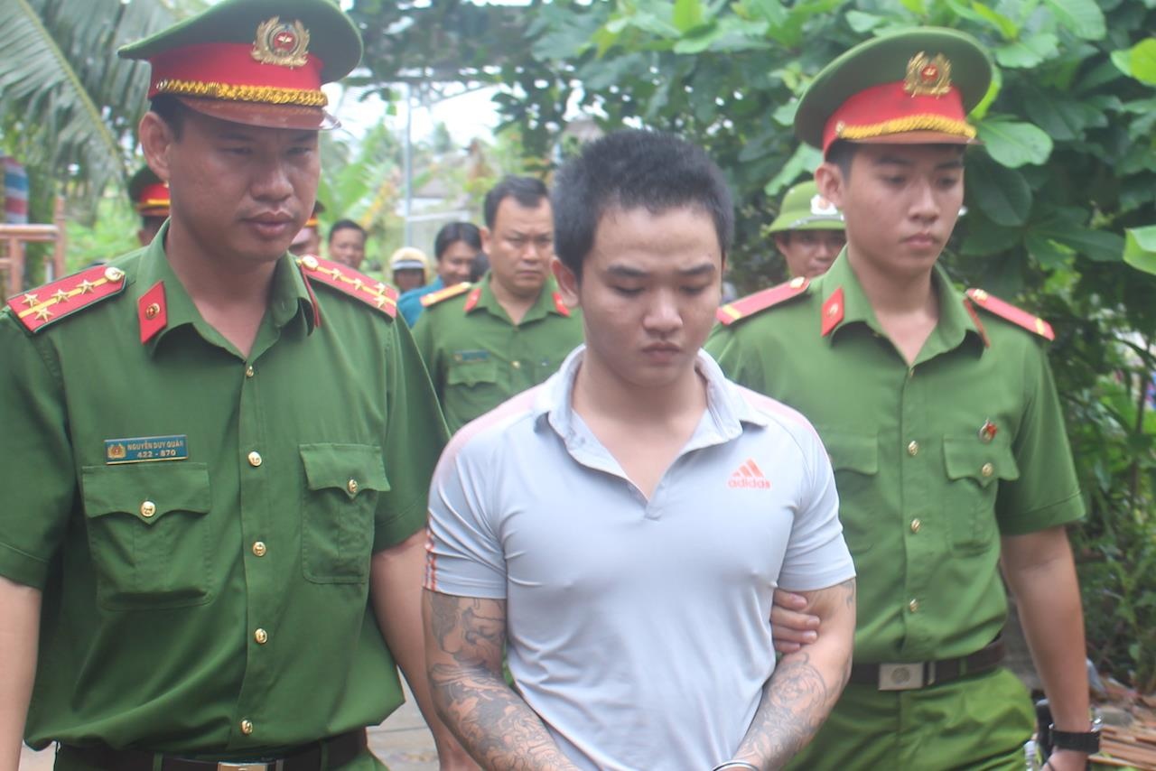 Ke co tien an trom cap dam pho cong an xa tu vong hinh anh