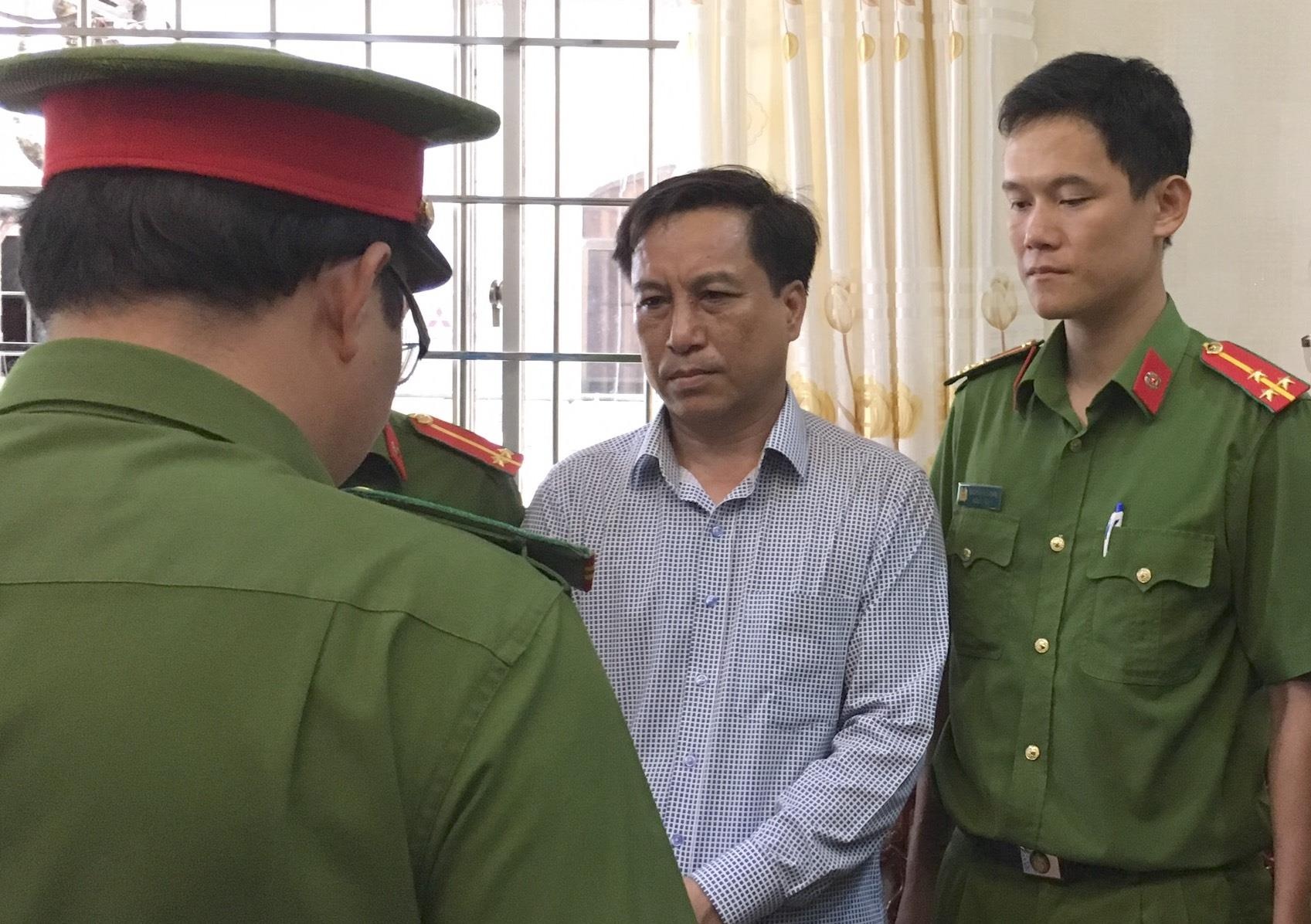 Bat tam giam nguyen Chu tich, Pho chu tich UBND TP Tra Vinh hinh anh