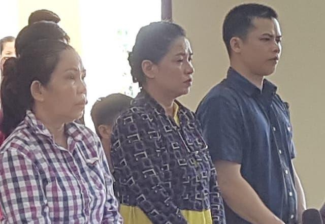 Y an nhom nguoi phong hoa oto khien giam doc doanh nghiep tu vong hinh anh