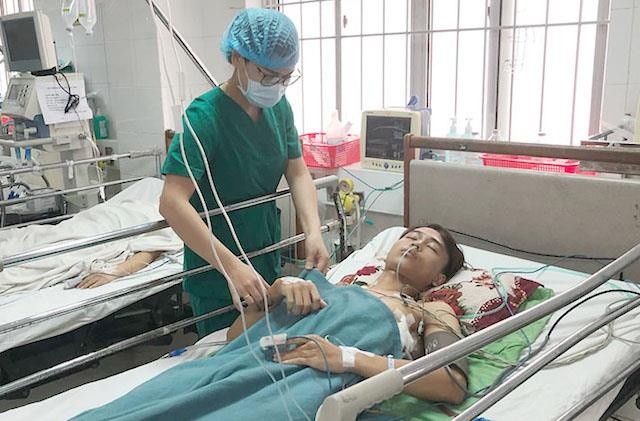 Cuu song 9X bi thanh sat dam xuyen phoi hinh anh