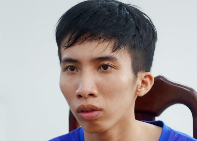 Ke gia canh sat hua 'chay an' bi lat tay hinh anh