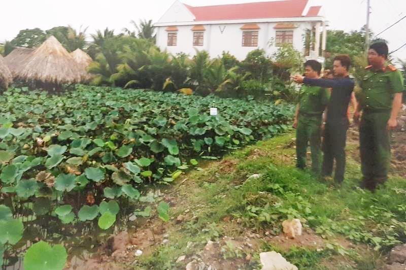 Giai ma xac chet dang phan huy anh 1