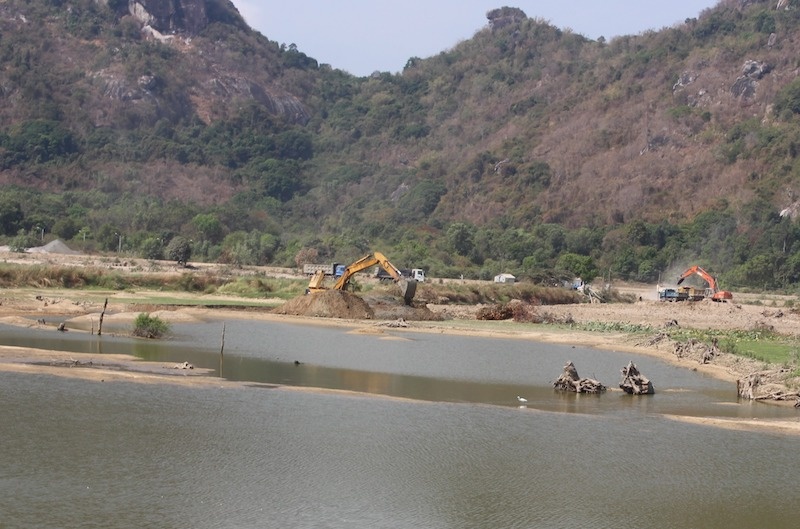3 hoc sinh tu vong khi tam duoi ho Soai Chek o An Giang hinh anh