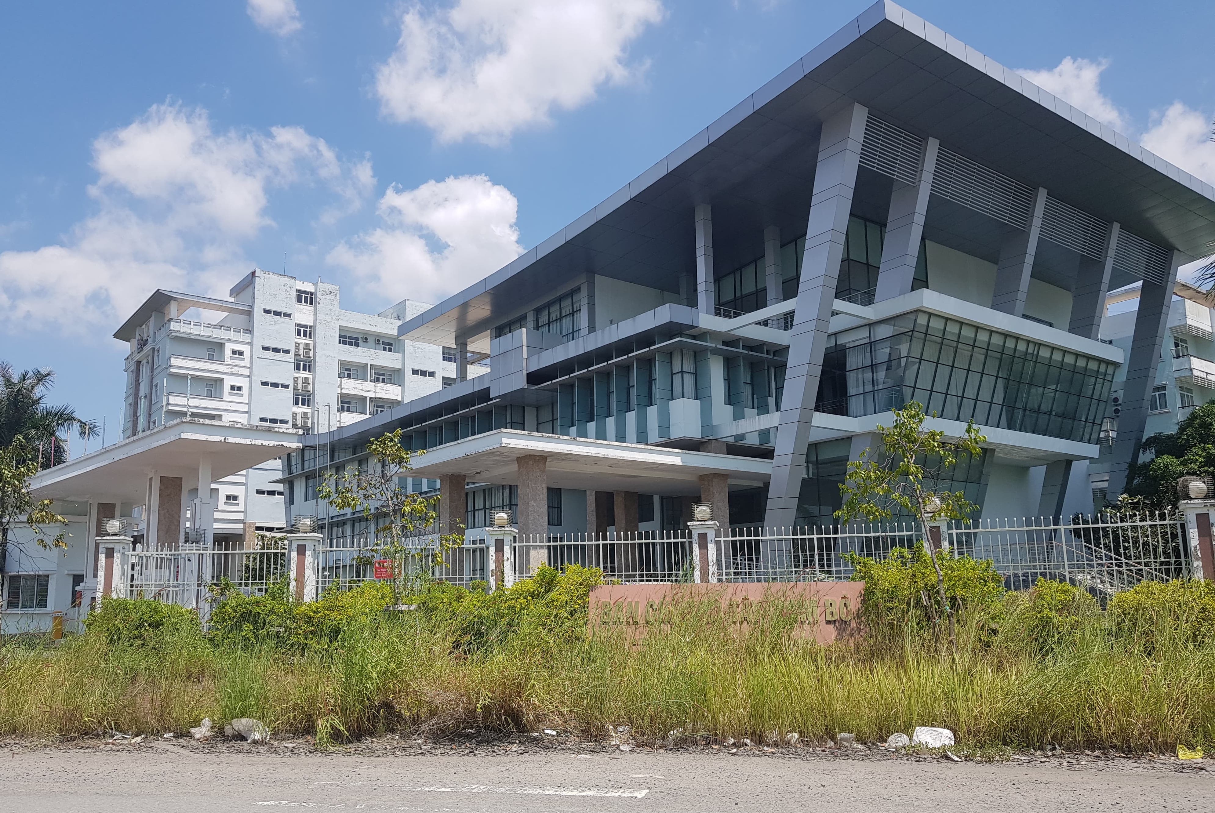 Ban giao tru so Ban Chi dao Tay Nam Bo cho Can Tho quan ly hinh anh