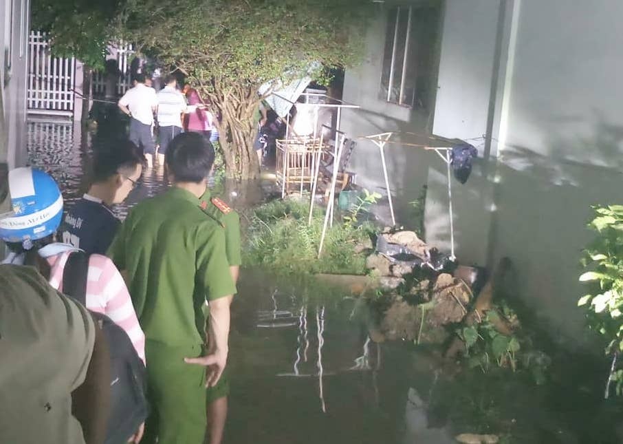 3 nguoi tu vong do dien giat khi trieu cuong len hinh anh