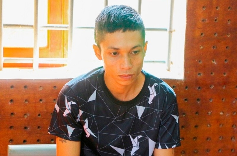 9X chem chet nguoi chi vi vo tinh dung nhau o quan karaoke hinh anh