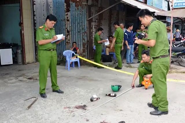 Cai va vi chiec loa keo keo, nguoi dan ong bi dam thau nguc hinh anh