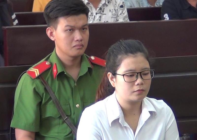 Nu tiep vien karaoke dam chet dong nghiep linh 16 nam tu hinh anh