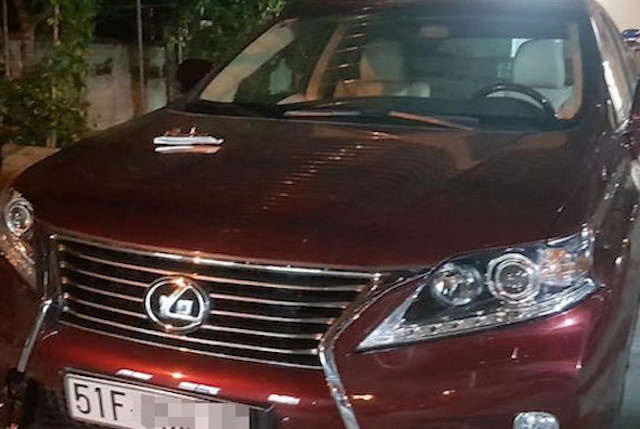 Ngoi tu vi trom xe Lexus cua vo ho hinh anh