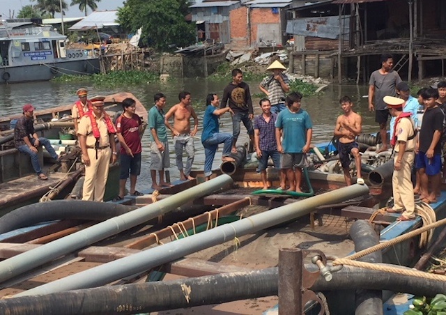 Bo Cong an bat cat tac anh 1