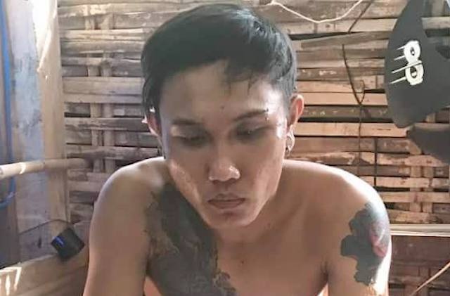 Nam thanh nien ban ma tuy tang tru ca lo hung khi hinh anh