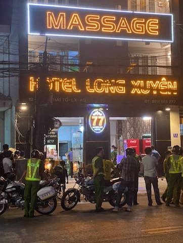 Nu nhan vien massage dam chet nguoi anh 1