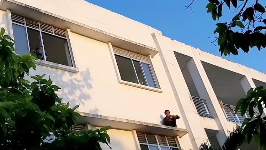 Canh sat giai cuu benh nhan nhay lau anh 1