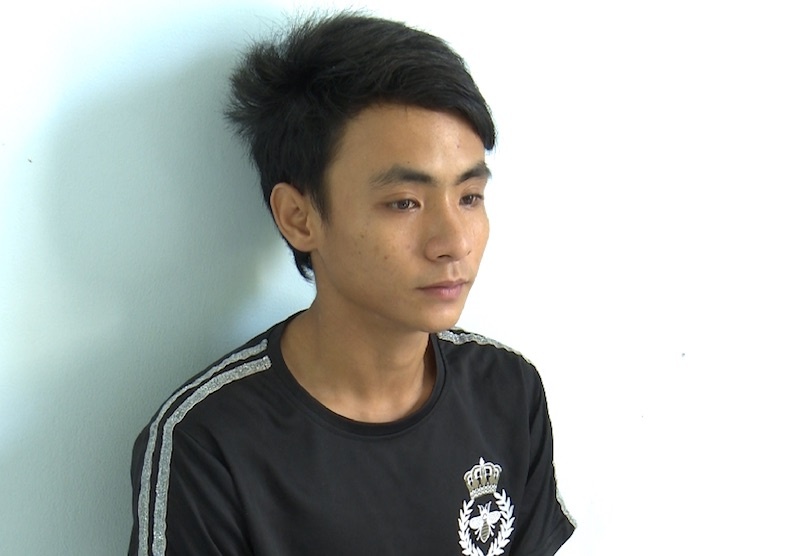 Nam thanh niên buôn pháo nổ ảnh 1 Nam thanh nien buon phao no anh 1