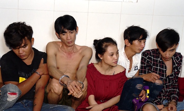 Nhom 10 nguoi duong tinh voi ma tuy anh 1