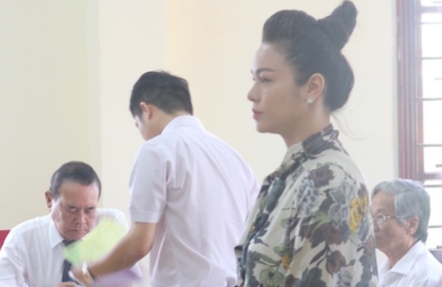 Tham phan Do Thi Diem Trang chu toa phien toa Nhat Kim Anh gianh quyen nuoi con anh 2