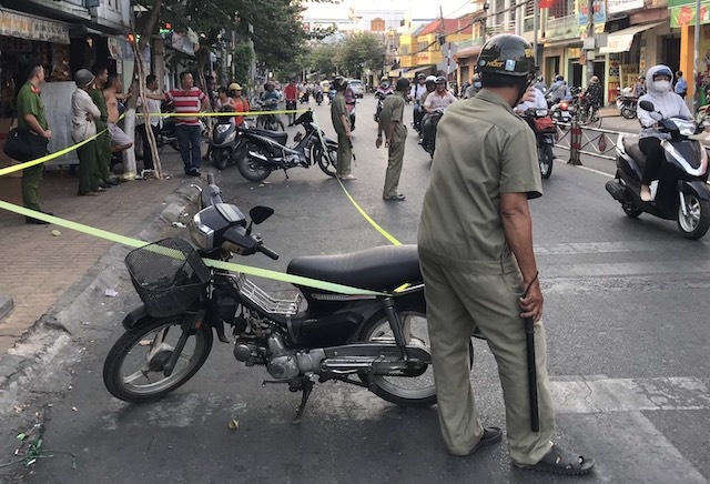 Nam thanh nien bi chem tu vong trong quan ca phe anh 2