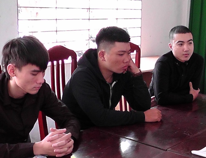 3 thanh nien Hai Phong vao mien Tay phat to roi cho vay tin dung den hinh anh