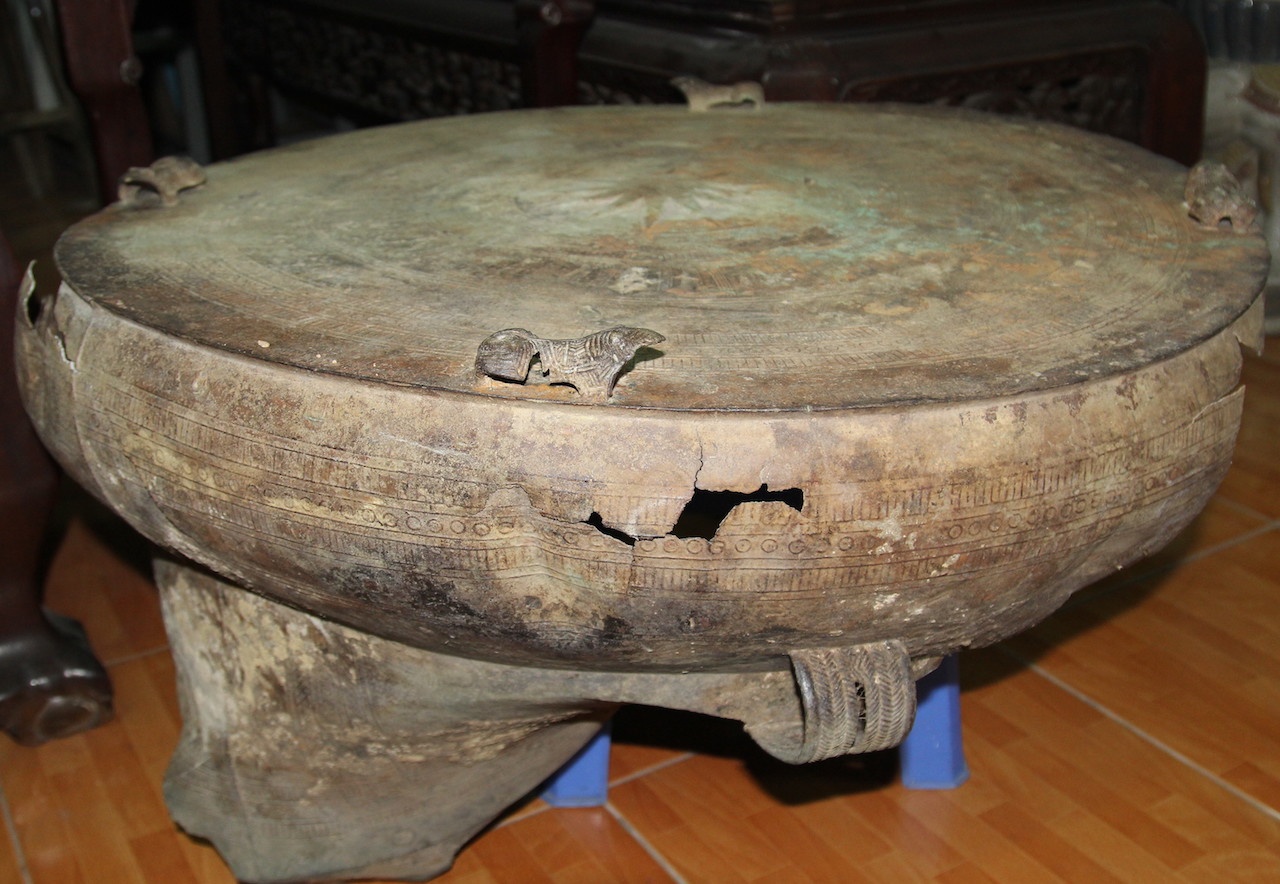 Ngu dan phat hien trong dong khi danh ca tren song Co Chien hinh anh