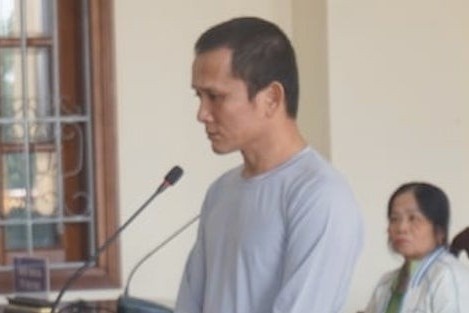 Linh 15 nam tu giet nguoi vi nghi nem da choc cho hinh anh
