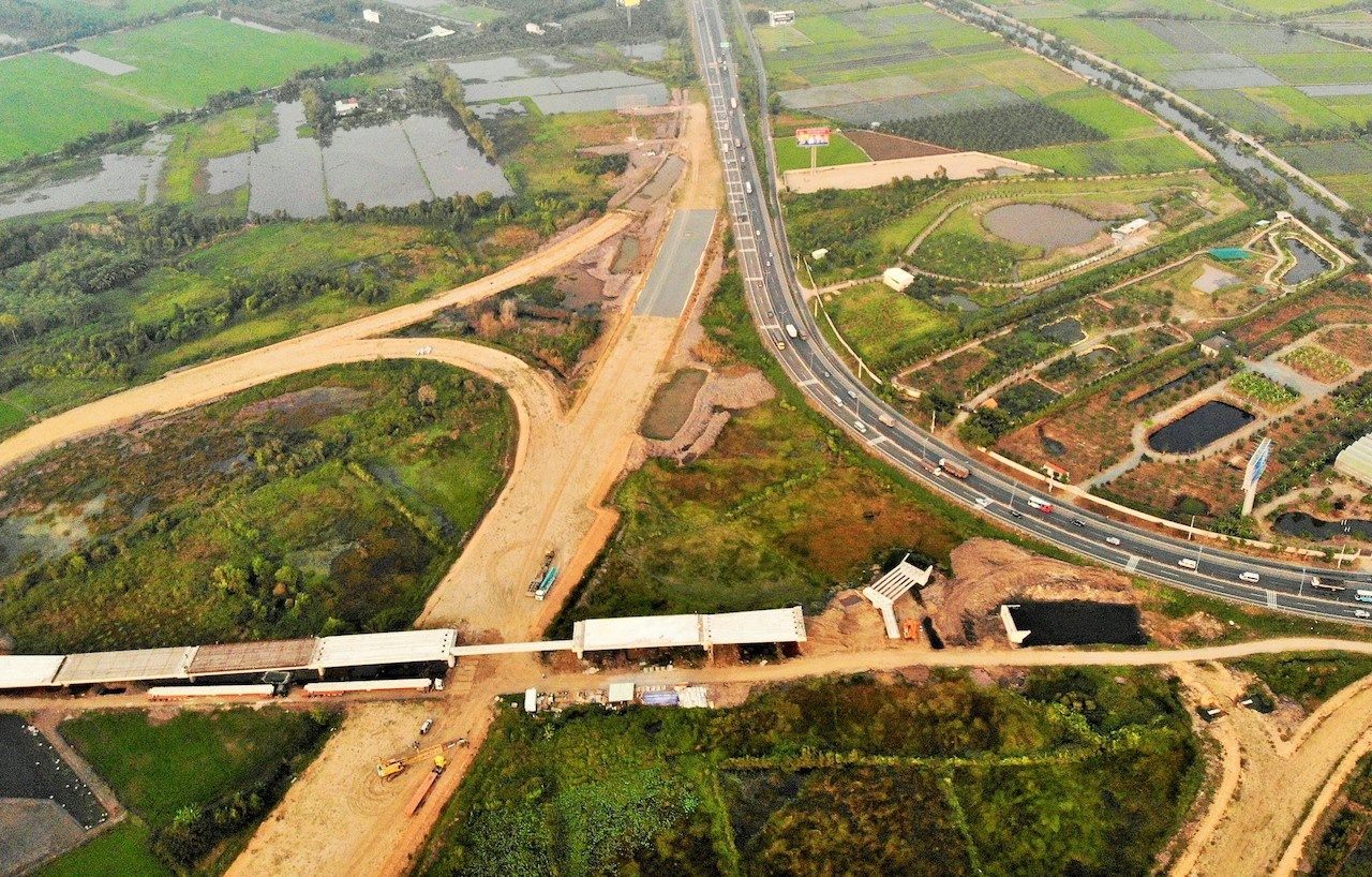 Thu tuong kiem tra cao toc Trung Luong - My Thuan anh 2