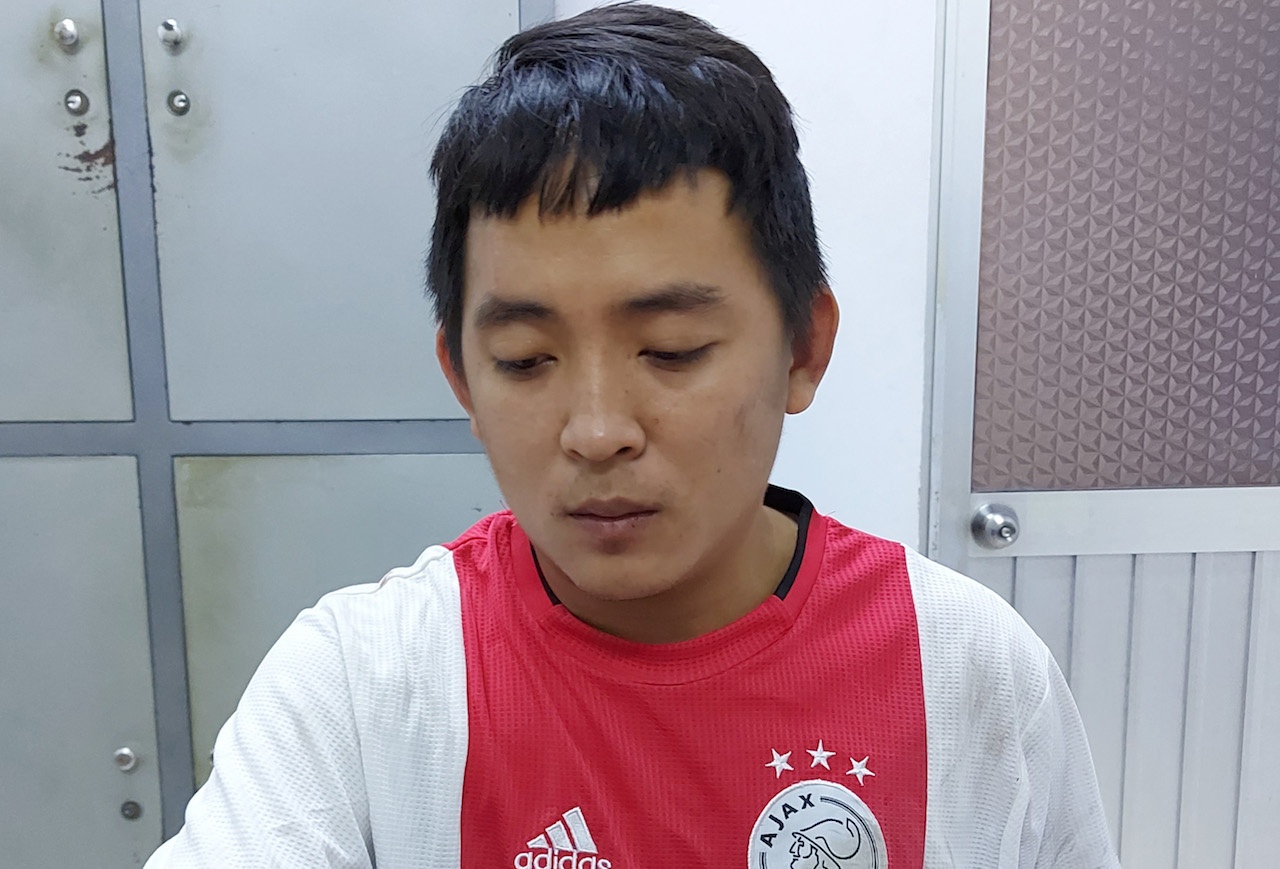 Quay video phu nu tam roi tong tien hinh anh