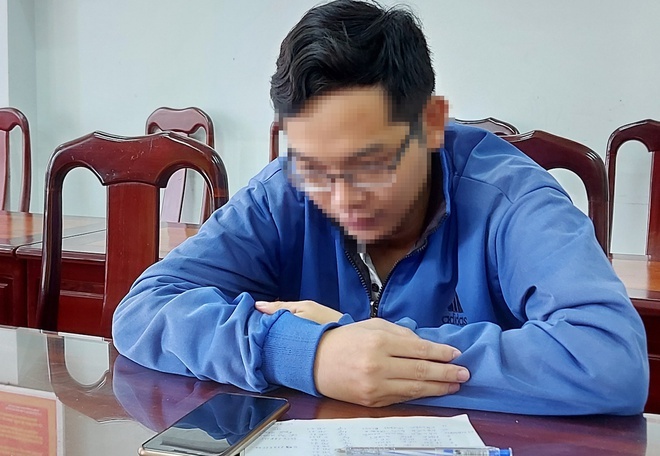 Nam sinh lam gia cong van cho hoc sinh nghi hoc bi phat 7,5 trieu hinh anh