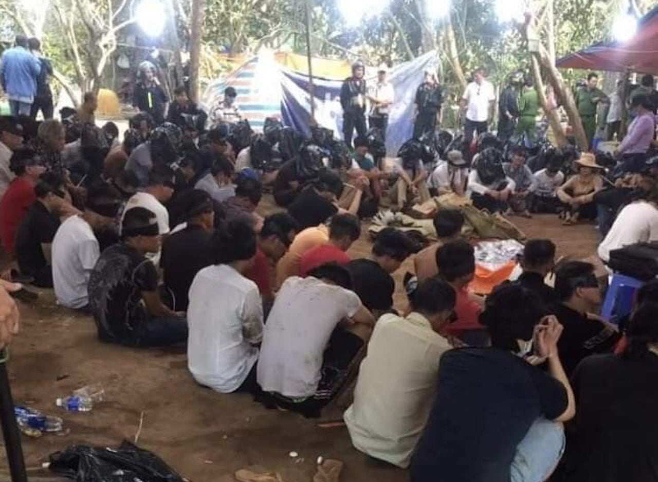 Pha truong ga o Tien Giang anh 2