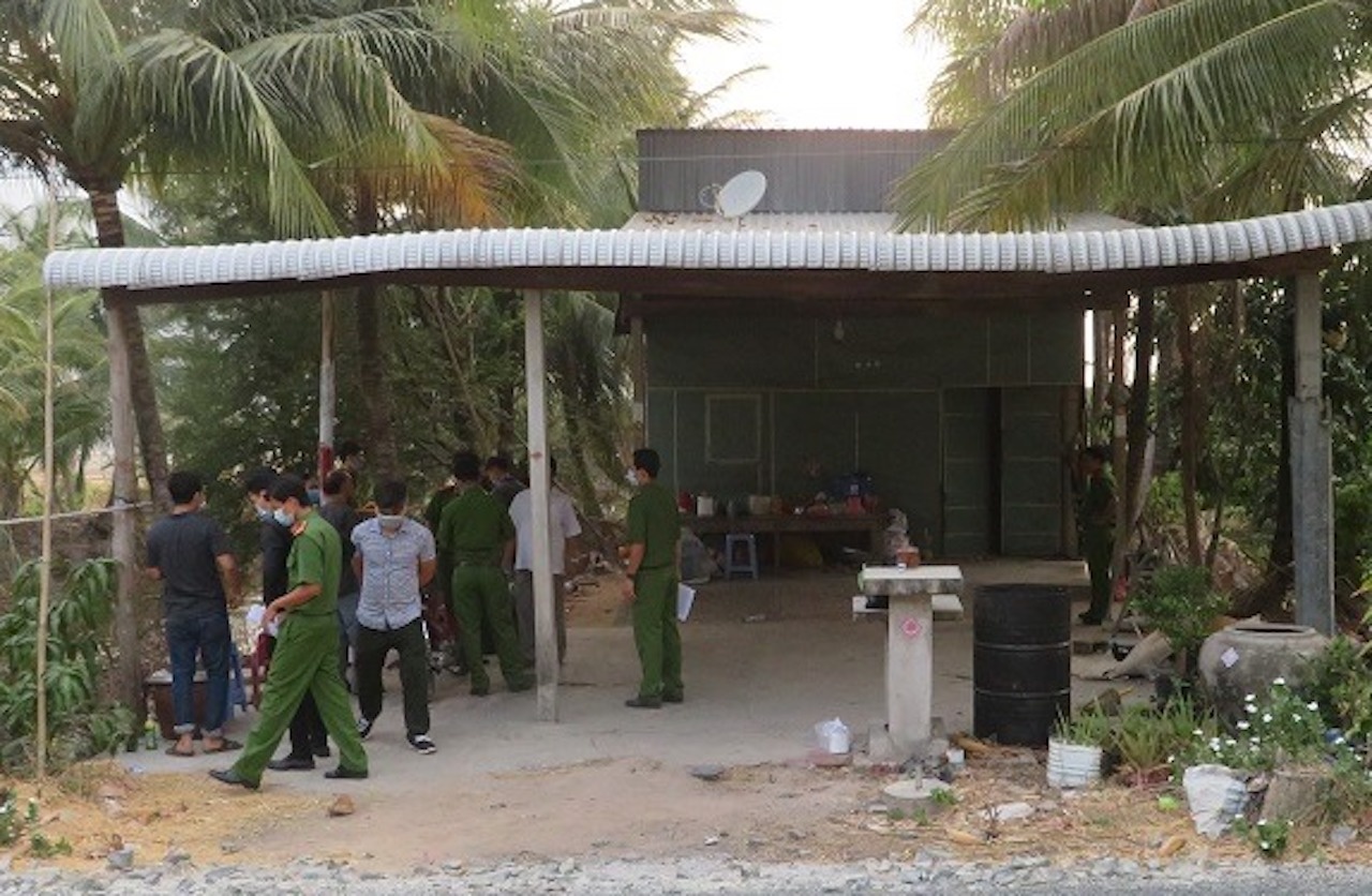 Con re chem chet me vo anh 1