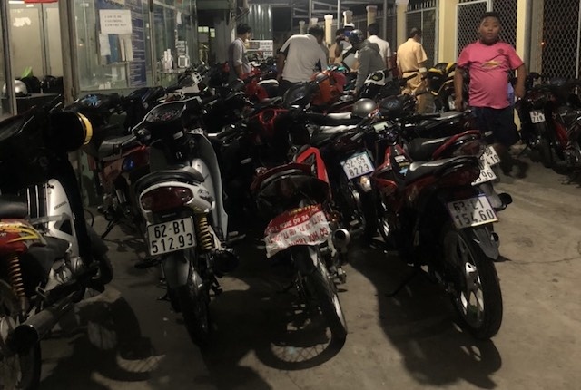 Đua xe trái phép trên quốc lộ 1 ảnh 1 Dua xe trai phep tren quoc lo 1 anh 1