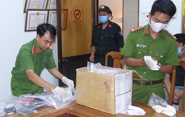 Triệt phá sới bạc quy mô ở An Giang ảnh 2 Triet pha soi bac quy mo o An Giang anh 2