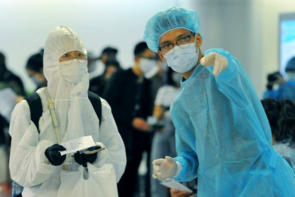 Mot benh nhan mac Covid-19 sap xuat vien hinh anh