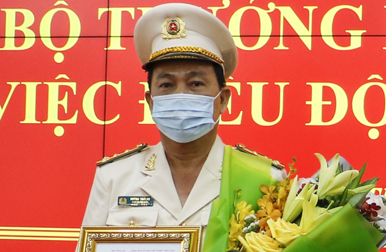 Pho giam doc Cong an Ca Mau chuyen cong tac ve Can Tho hinh anh