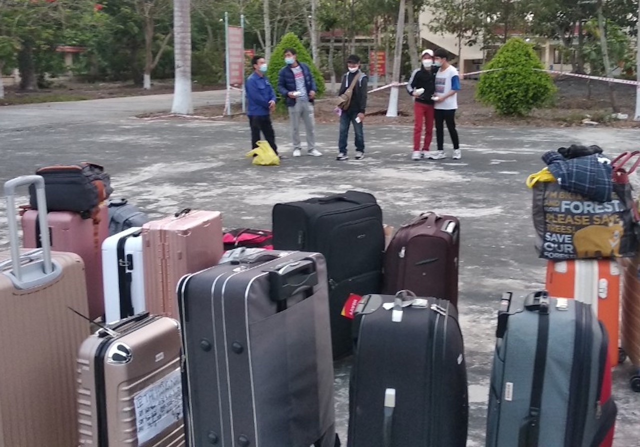 Dinh chi cong tac hai can bo tai Bo chi huy quan su anh 2