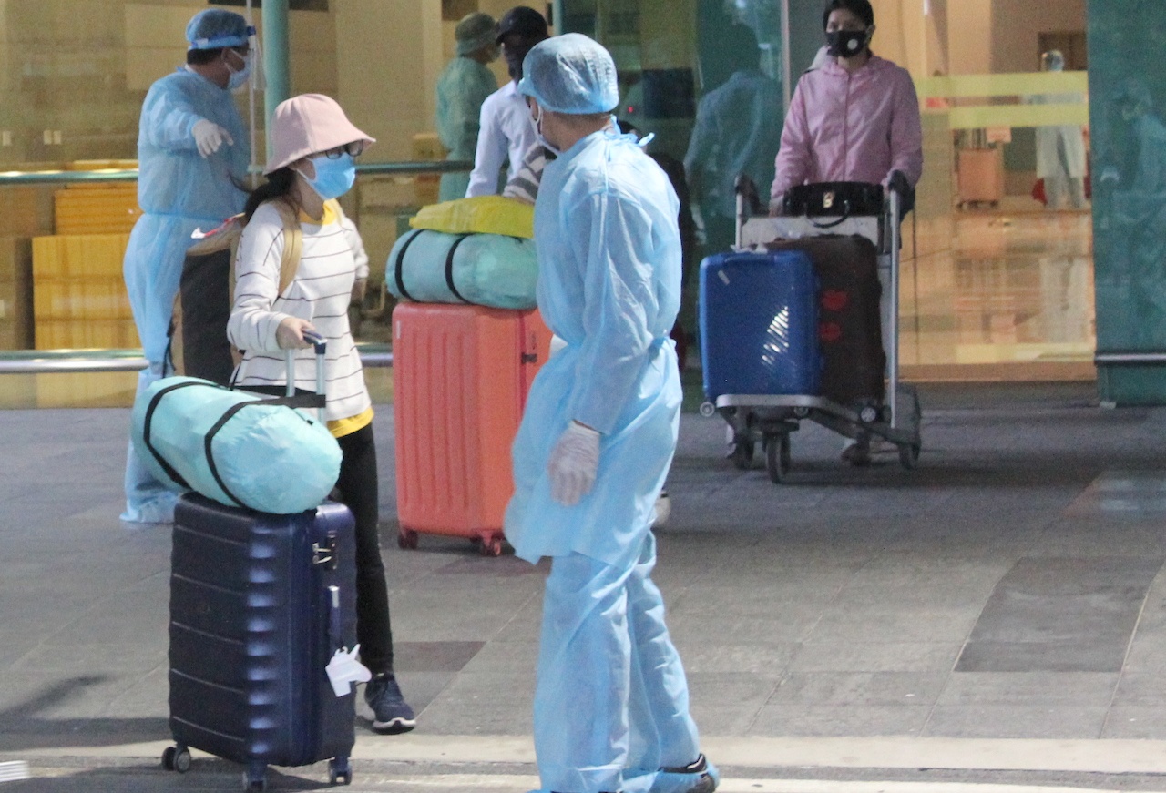 San bay Can Tho don 105 cong dan tu Indonesia ve nuoc cach ly hinh anh