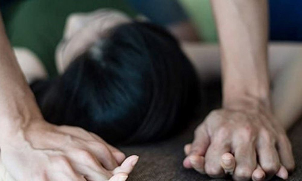 Ga dan ong xam hai nu sinh 15 tuoi hinh anh