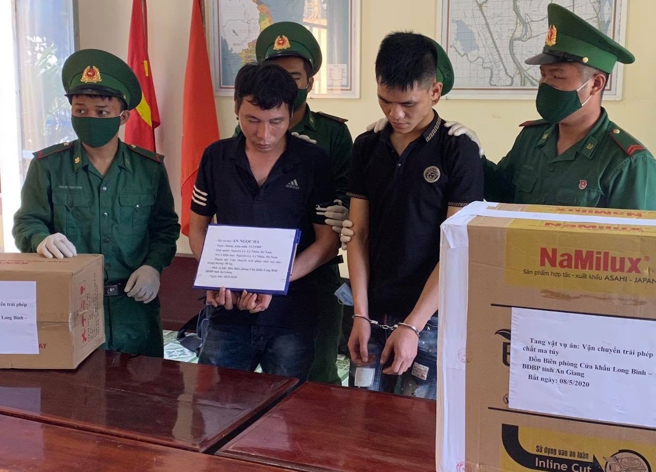 Van chuyen ma tuy anh 2