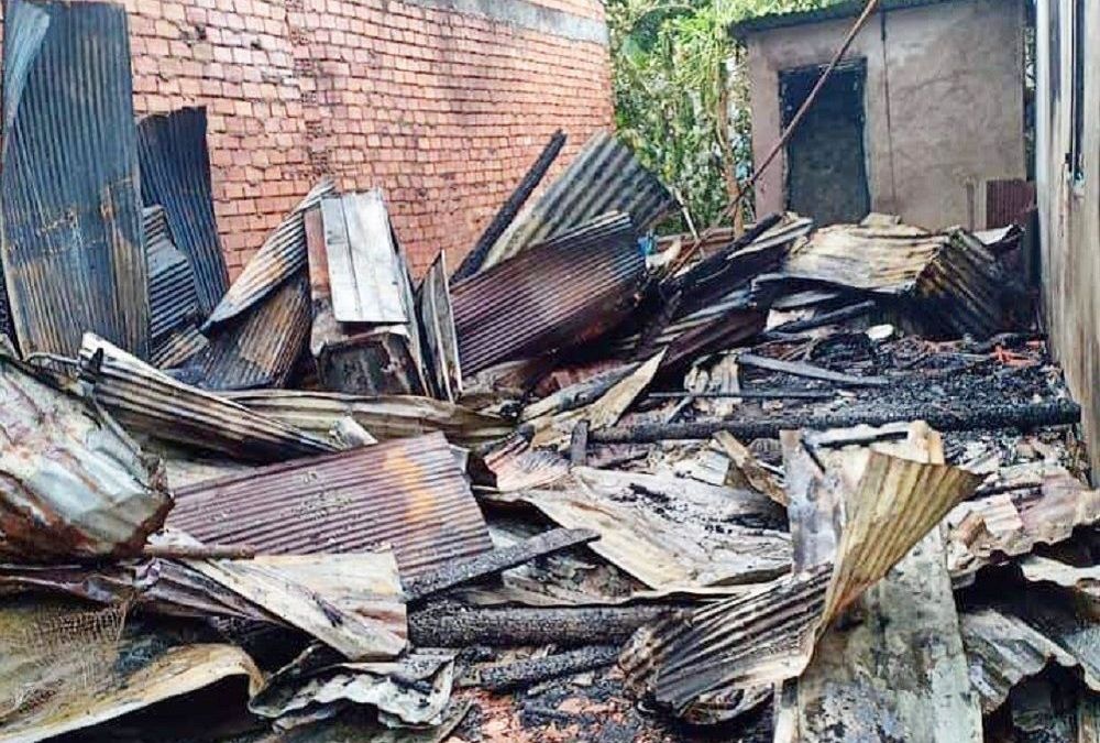 Cu ba nhat ve chai chet trong can nha chay luc rang sang hinh anh