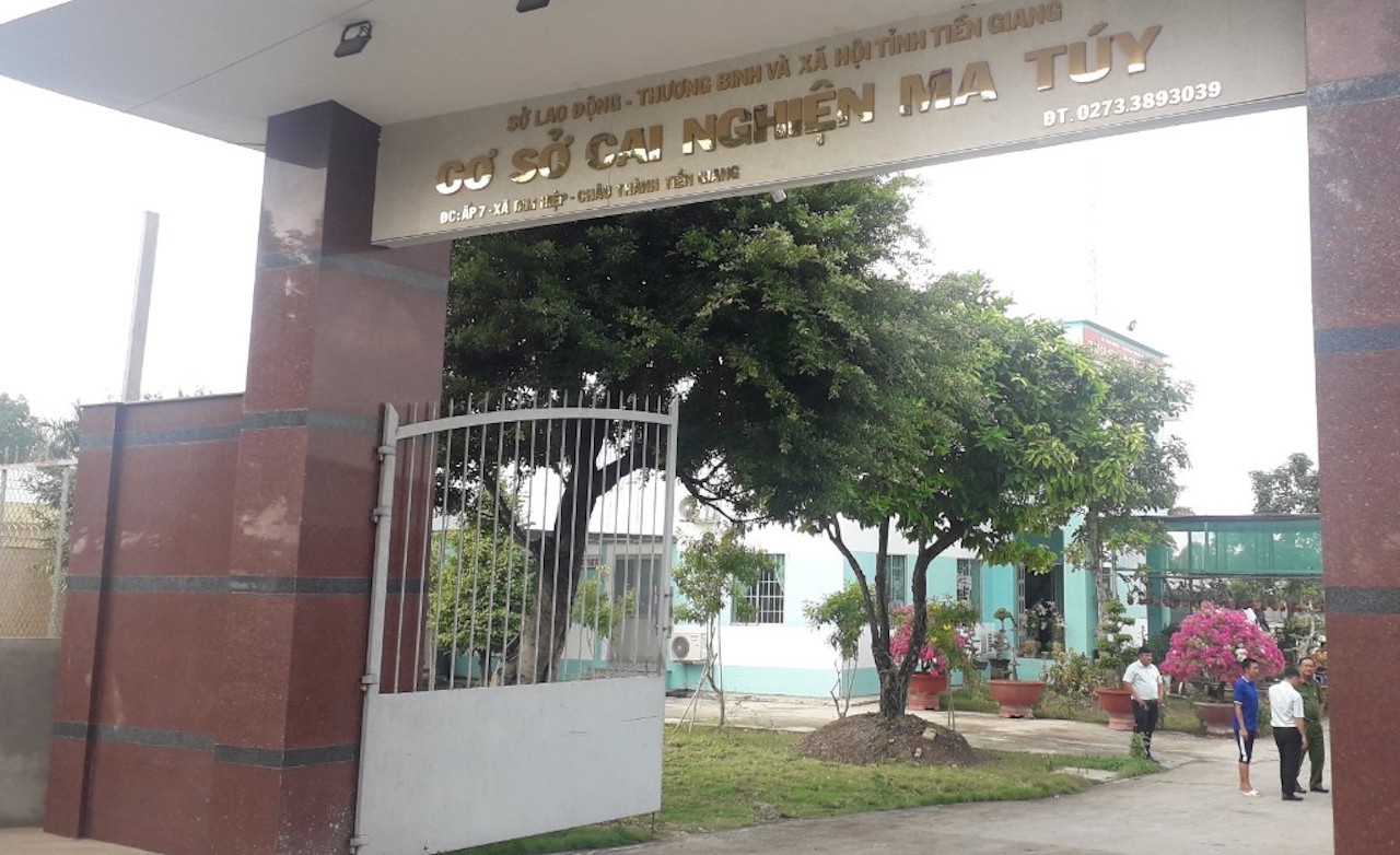 17 hoc vien bo tron sau tran hon chien trong co so cai nghien hinh anh