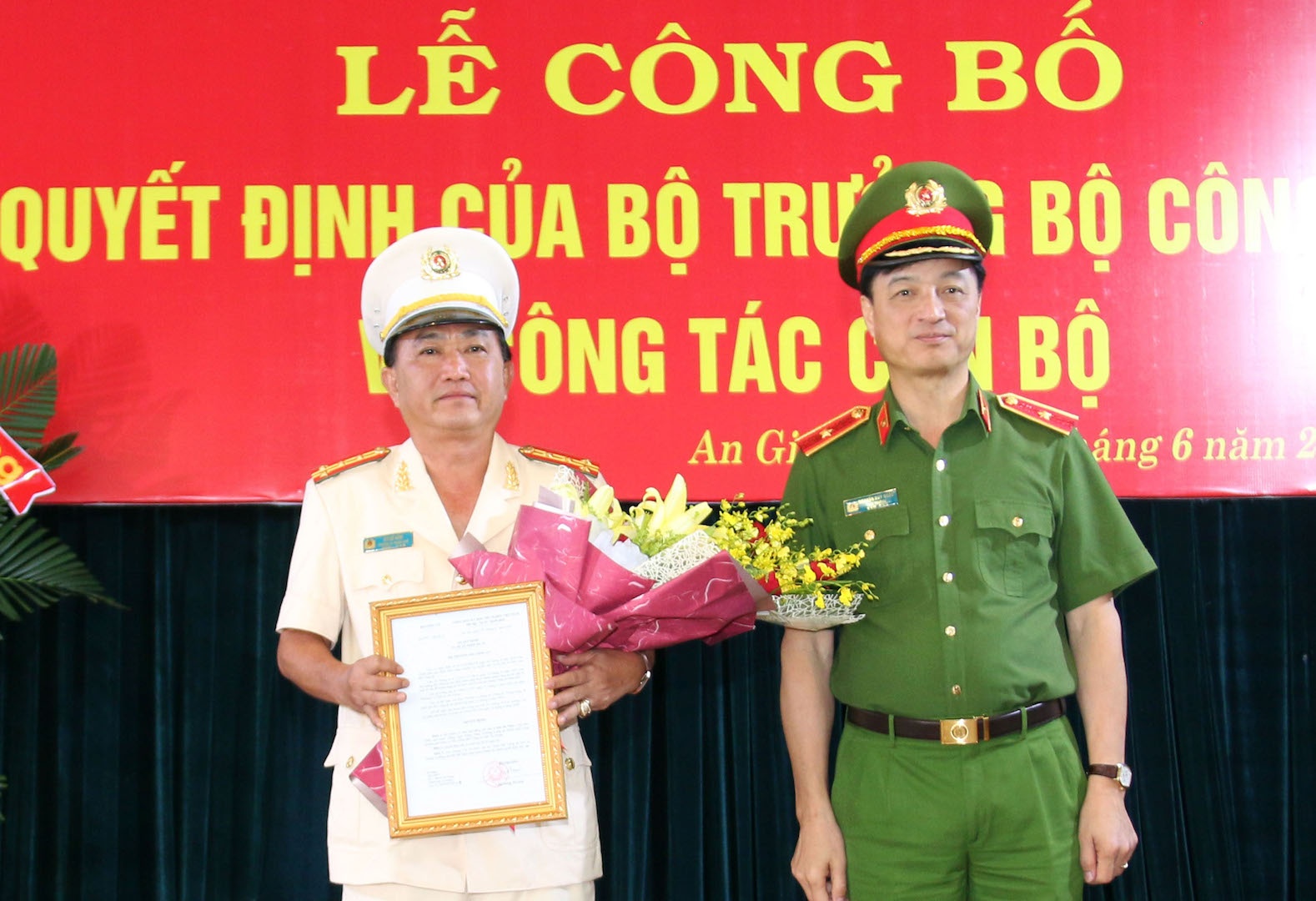 Dai ta Dinh Van Noi giu chuc vu giam doc Cong an An Giang anh 2
