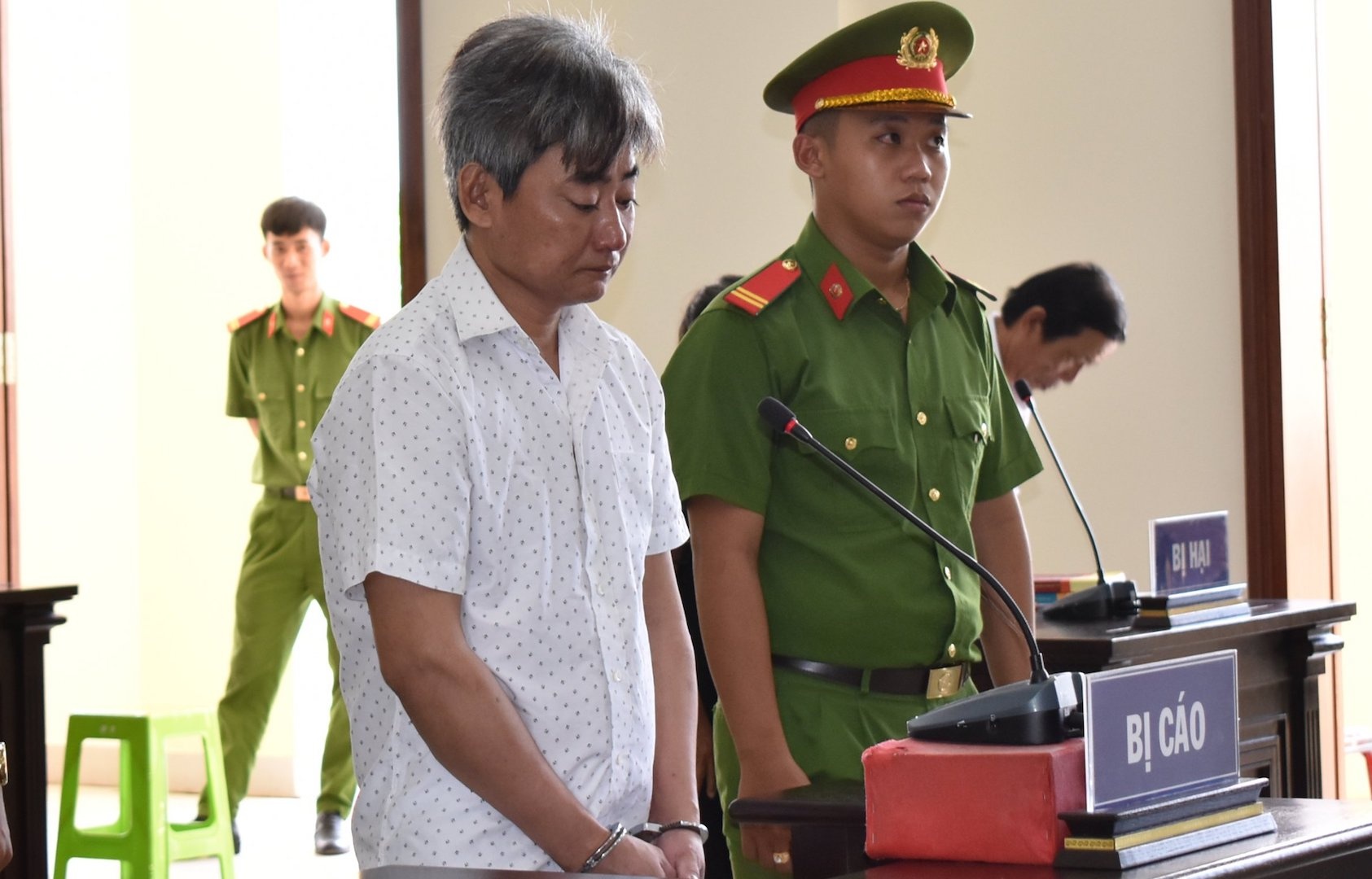 Giet nguoi mung 1 Tet anh 1