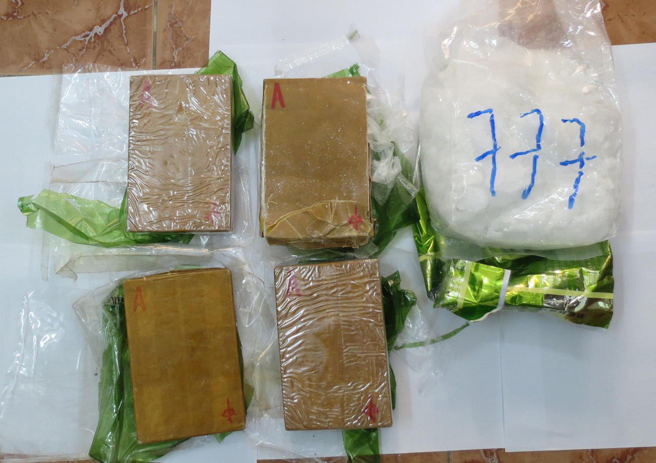 Vận chuyển heroin  ảnh 2 Van chuyen heroin anh 2
