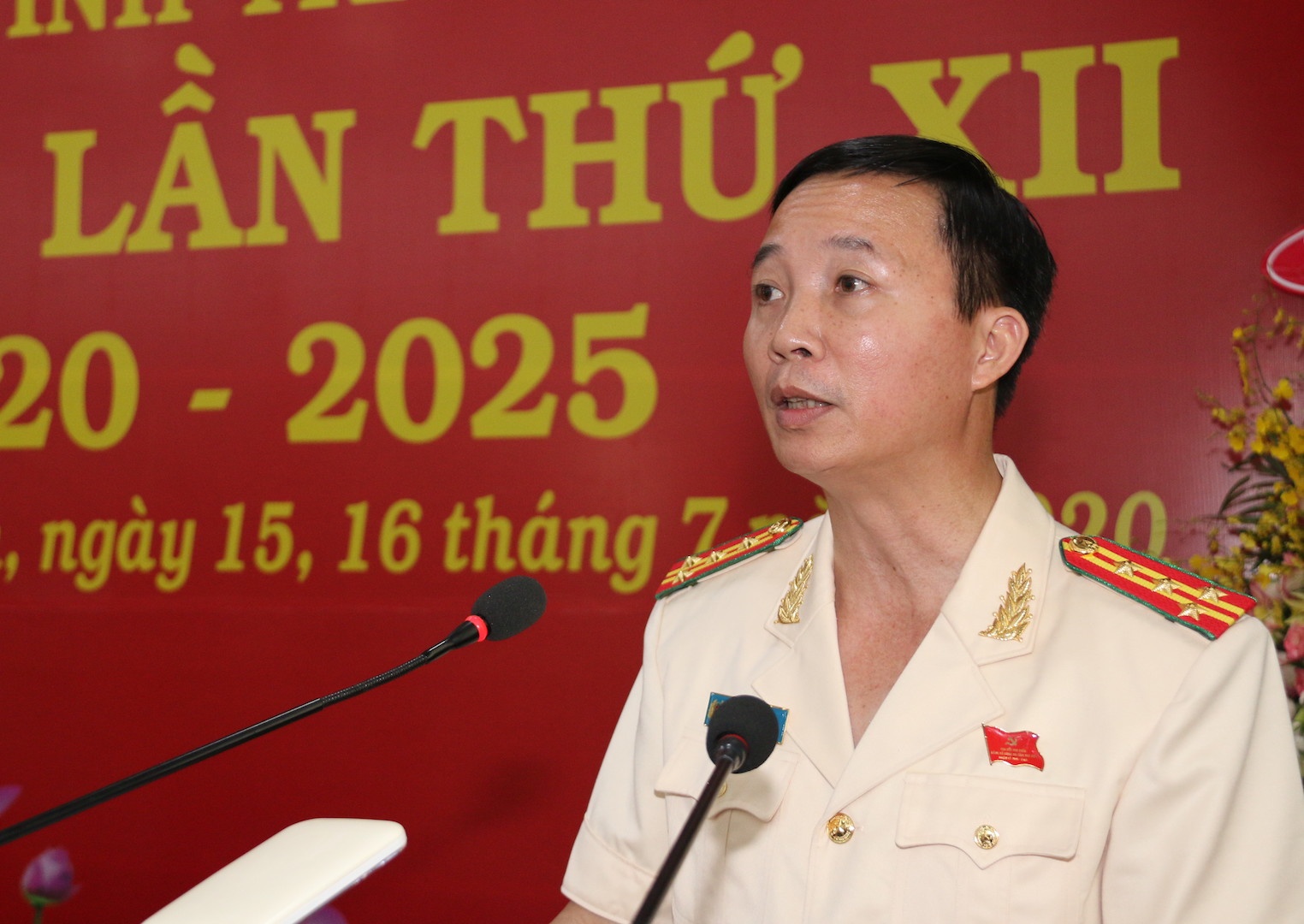 Dai ta Vu Hoai Bac tai dac cu Bi thu Dang bo Cong an Tra Vinh anh 1