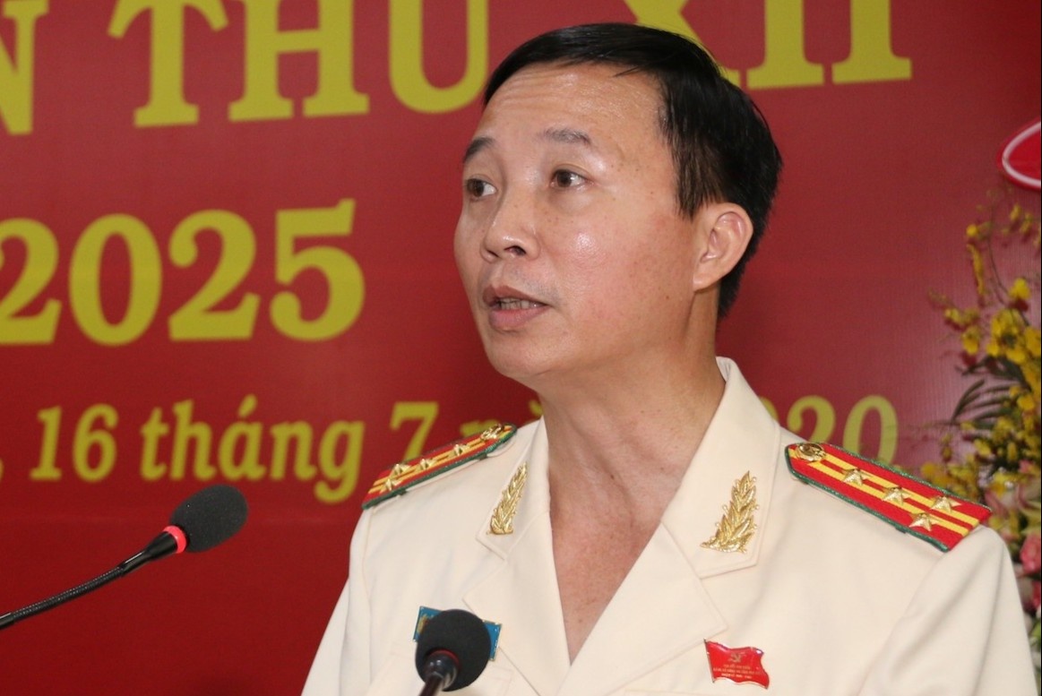 Dai ta Vu Hoai Bac tai dac cu Bi thu Dang bo Cong an Tra Vinh hinh anh