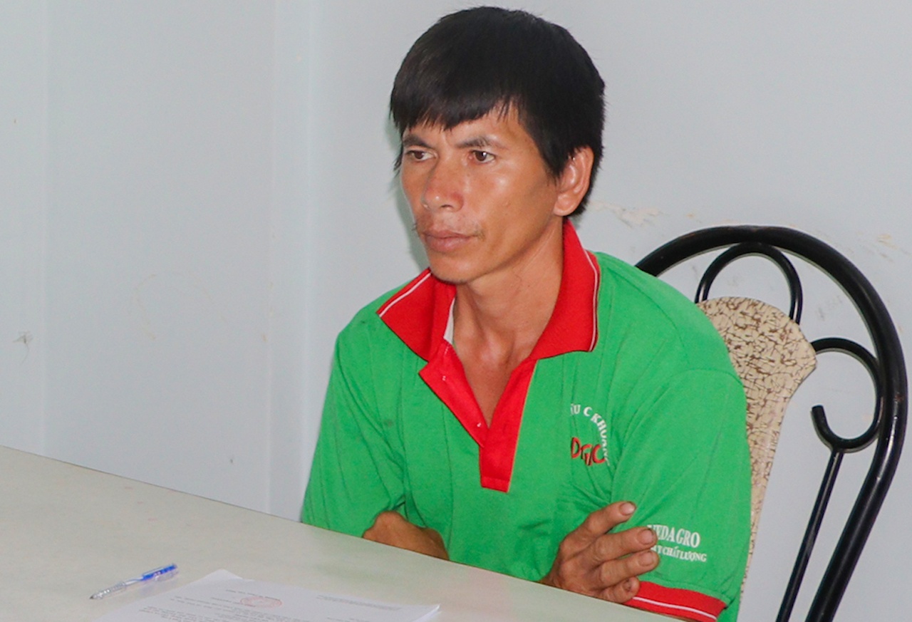 Hai vo chong bi khoi to vi hut trom cat song anh 1