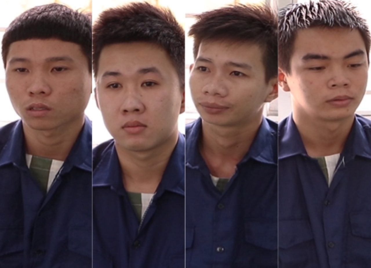Nhóm thanh niên đập đá trong phòng trọ ảnh 1 Nhom thanh nien dap da trong phong tro anh 1